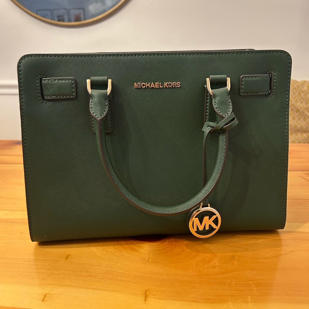 Michael Kors Dillon SM Satchel in color Moss